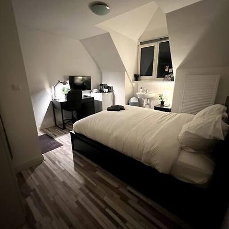 Room 404 - Eindhoven - By T&S. ภายนอก รูปภาพ